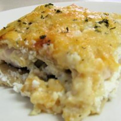 Итальянская белая лазанья с курицей, прошутто и шампиньонами