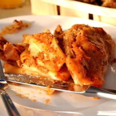 Лазанья болоньезе с соусом бешамель