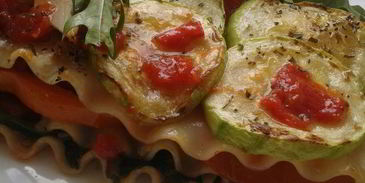 лазанья с кабачками, шпинатом и сладким перцем