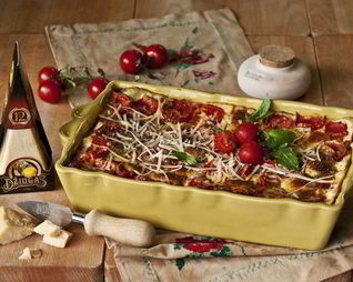 Лазанья с томатами, телятиной и сыром Джюгас