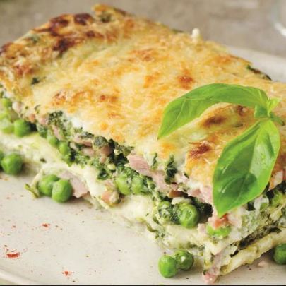 Лазанья с ветчиной, горошком и творогом