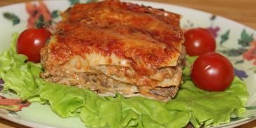 мясная лазанья с грибным соусом