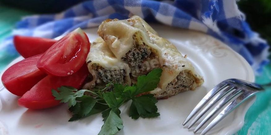 Рецепт каннеллонь со шпинатом и креветками под соусом бешамель