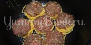 макароны гнезда с фаршем из мультиварки