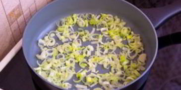 макароны с брокколи, цветной капустой и куриным филе