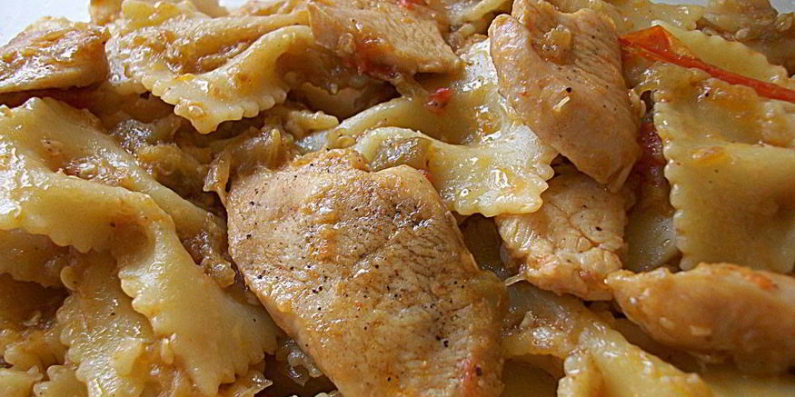 Рецепт макарон с курицей и баклажанами