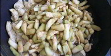 макароны с курицей и баклажанами