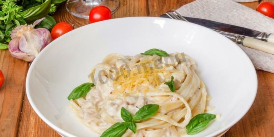 Рецепт пасты фетучини с курицей в сливочном соусе