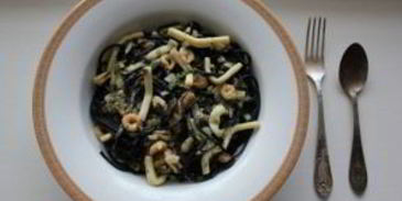 паста с чернилами каракатицы и морепродуктами