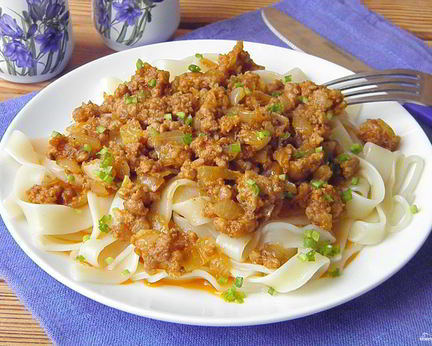 Паста с фаршем и томатной пастой