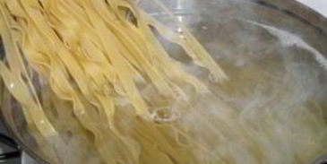 паста с фаршем и томатной пастой