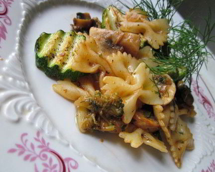 Паста с грибами и овощами