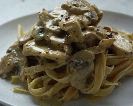 Паста с индейкой и шампиньонами
