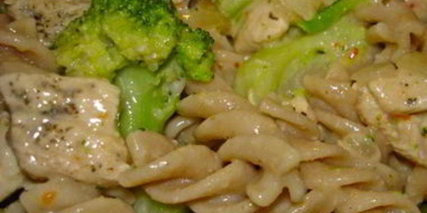 Рецепт пасты с курицей под соусом альфредо