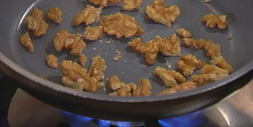 паста с помидорами черри и красным песто