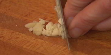 паста с помидорами черри и красным песто