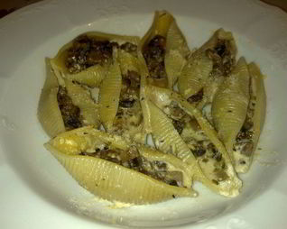 Ракушки, фаршированные шампиньонами