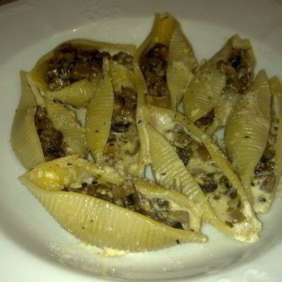 Ракушки, фаршированные шампиньонами