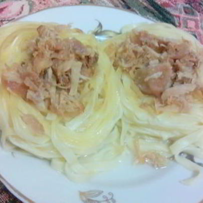 Спагетти-гнезда с мясом