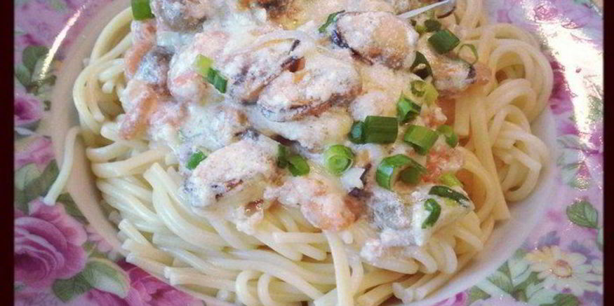 Рецепт спагетти с морепродуктами в чесночно-сливочном соусе