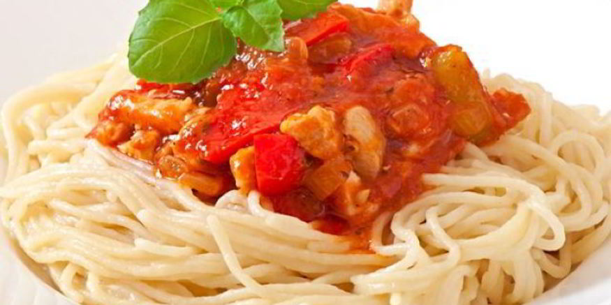 Рецепт спагетти с овощами и куриной грудкой