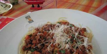 спагетти с соусом болоньезе