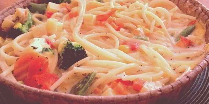 Рецепт спагетти, запеченных с овощами в сливочном соусе
