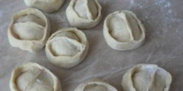 манты с фаршем и картошкой