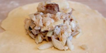 манты с рыбой и рисом