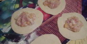 манты с тыквой и курицей