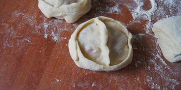 манты со свининой и картофелем