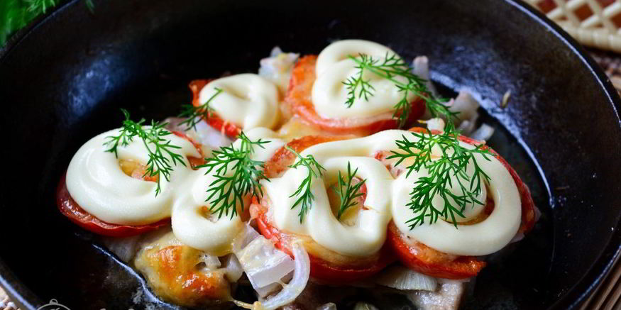 Рецепт мяса по-французски из свинины с помидорами