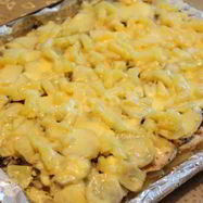 Рецепт Мяса по-французски с ананасами и картошкой в духовке