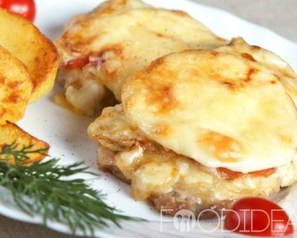 Мясо по-французски с ананасами