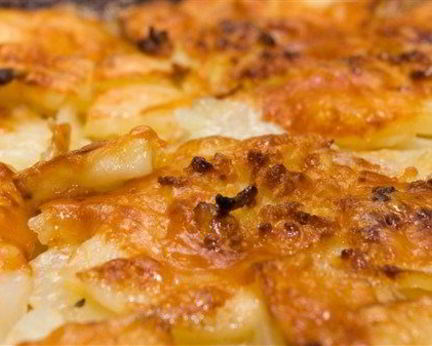 Мясо по-французски с картофелем и грибами