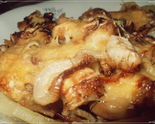 Мясо по-французски с шампиньонами