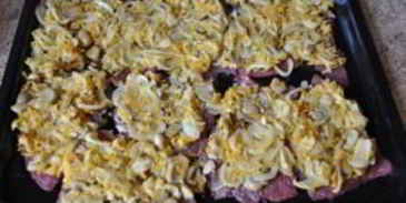 мясо по-французски со свининой и грибами