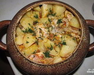 Мясо по-французски в горшочках