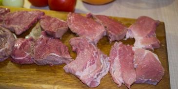 мясо свинины по-французски с помидорами картошкой сыром