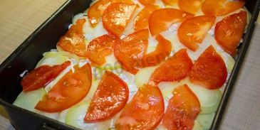 мясо свинины по-французски с помидорами картошкой сыром