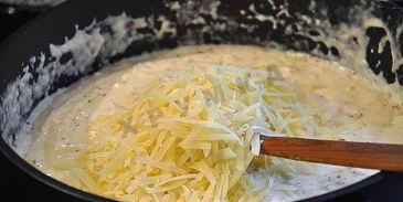 свиная шейка с пармезаном запеченная по-французски