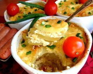 Запеченный картофель со сливками и чесноком по-французски