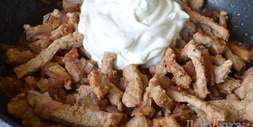 бефстроганов из свинины в сметане