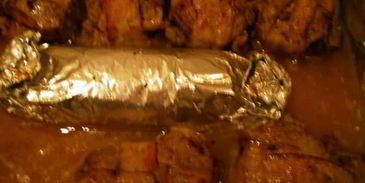 говядина в беконе, фаршированная паштетом