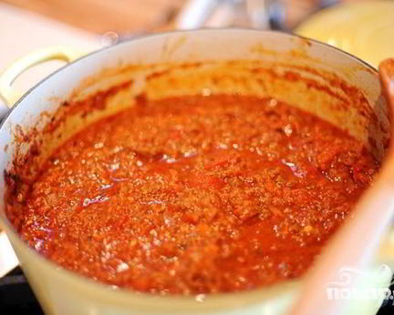 Говядина в болонском соусе