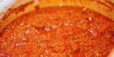 говядина в болонском соусе