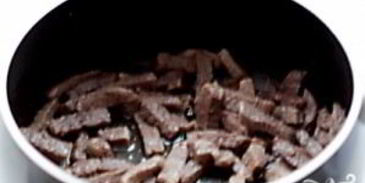 говядина в подливе