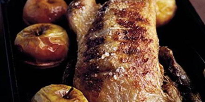 Рецепт хрустящей утки с печеными яблоками