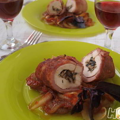 Куриная грудка в ветчинной шубке