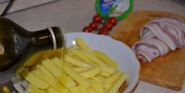 куриное филе с сыром, беконом и помидорами